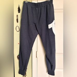 True Religion sweat pants navy blue vintage size M men or woman